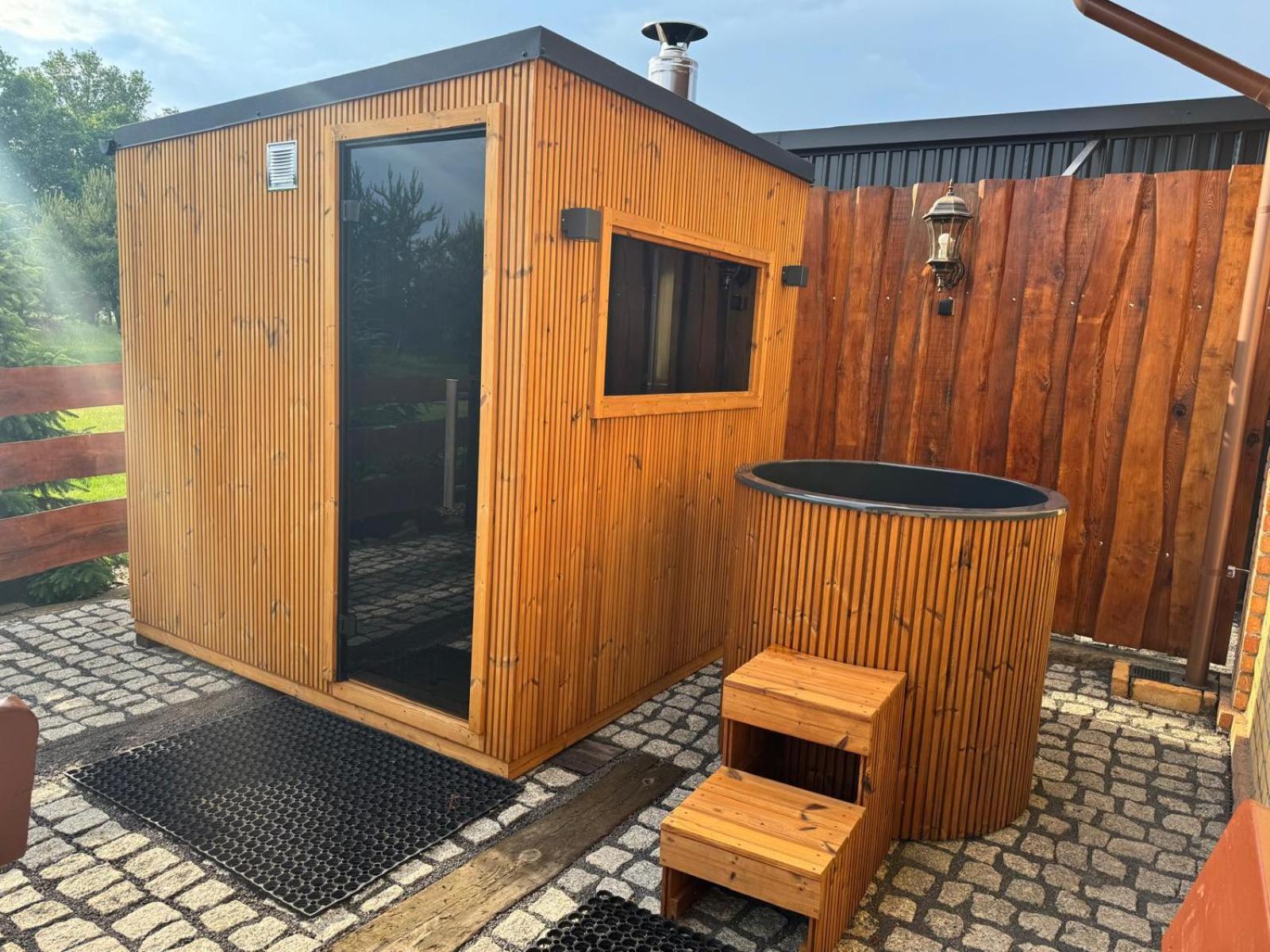 Kamien I Sowa Aparthotel Lipinki Łużyckie Стая снимка
